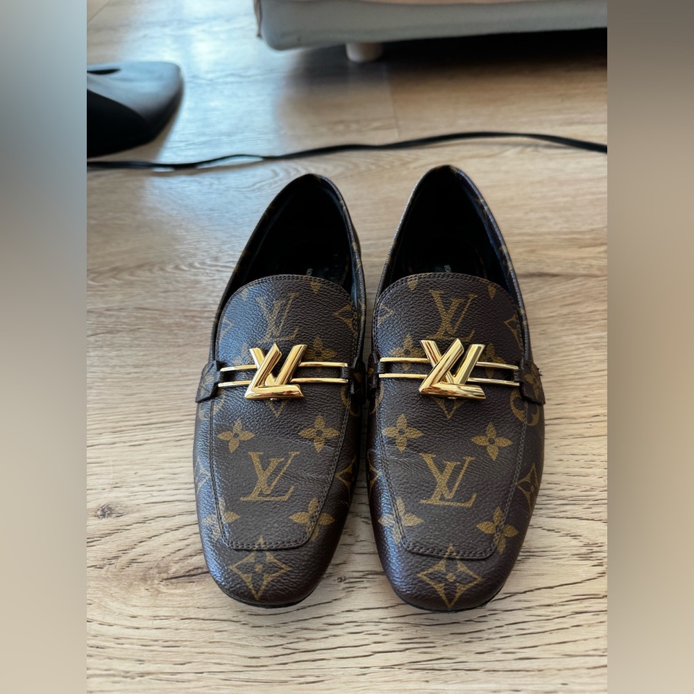 Louis Vuitton Monochrome loafers